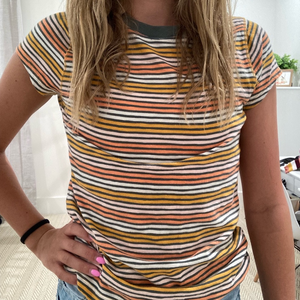 loved this shirt so much, basic cute tee:)